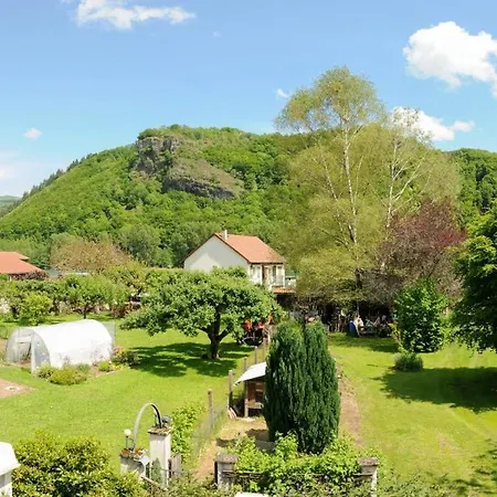 En Duplex 4 Personnes, Vallee De La Jordanne, Cantal * Lascelle