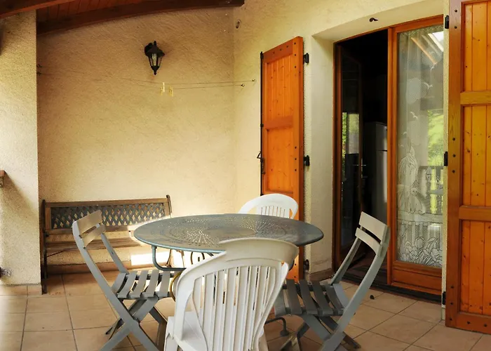 Casa vacanze En Duplex 4 Personnes, Vallée De La Jordanne, Cantal *