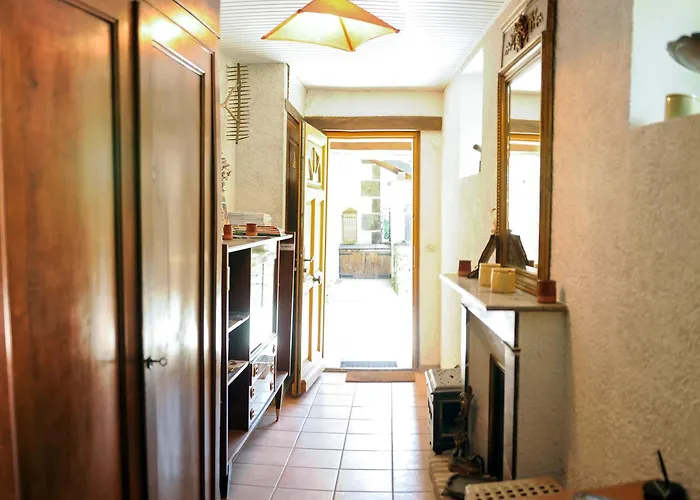 Casa vacanze En Duplex 4 Personnes, Vallée De La Jordanne, Cantal *